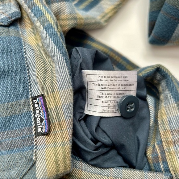 Patagonia M's Reversible Flannel Jacket Quilted Zipper Shirt Blue Green Plaid - Picture 9 of 9